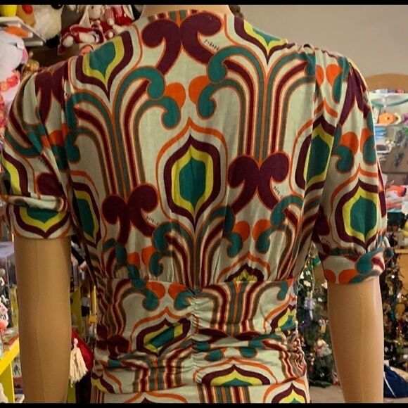 T-bagsāButtonāSleeveāRuchedĀ WaistāRayonāDressāXS - Picture 5 of 8